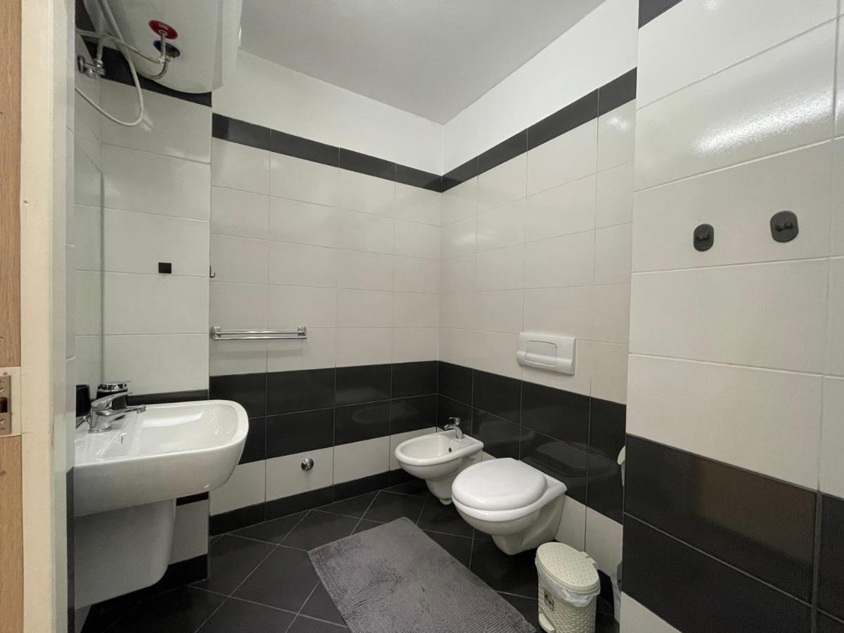 Tirana New Bazaar-Apartment 2 Ngoại thất bức ảnh