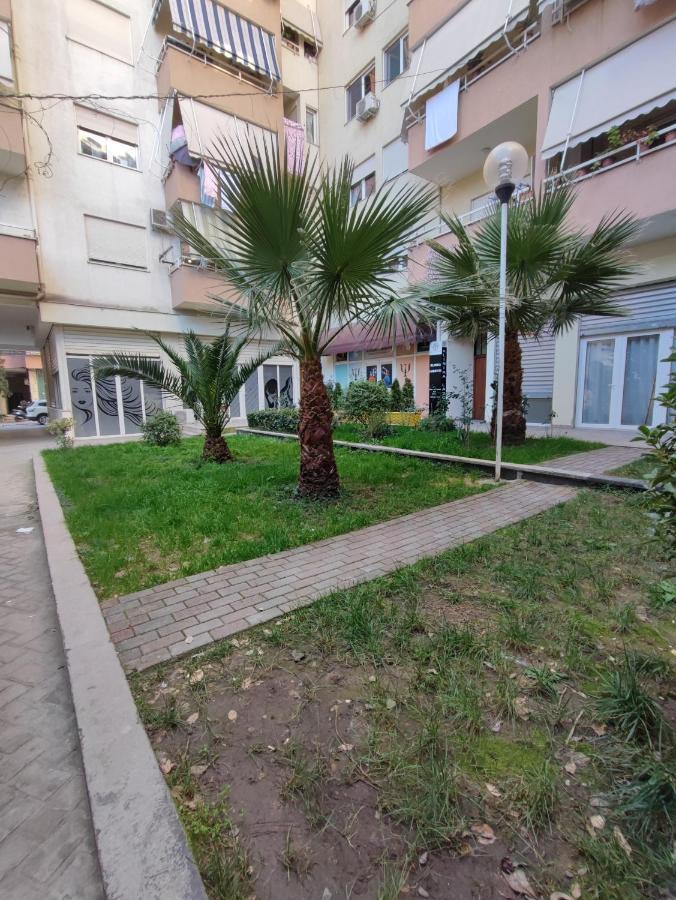 Tirana New Bazaar-Apartment 2 Ngoại thất bức ảnh